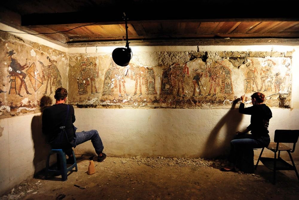 В Гватемале местный житель нашел в своем доме бесценные фрески майя