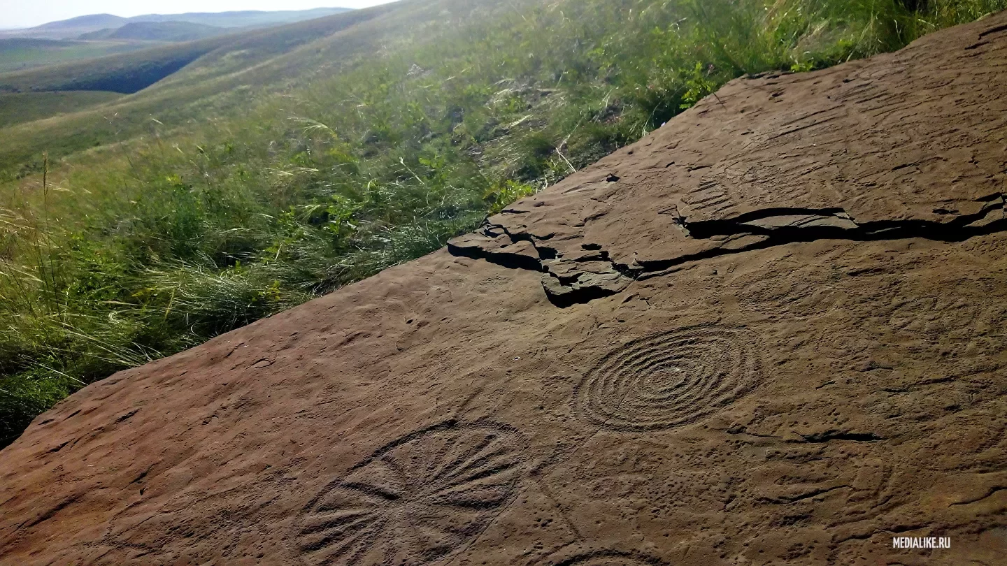 Ученые нашли следы неизвестной цивилизации на Шаман-камне в Хакасии